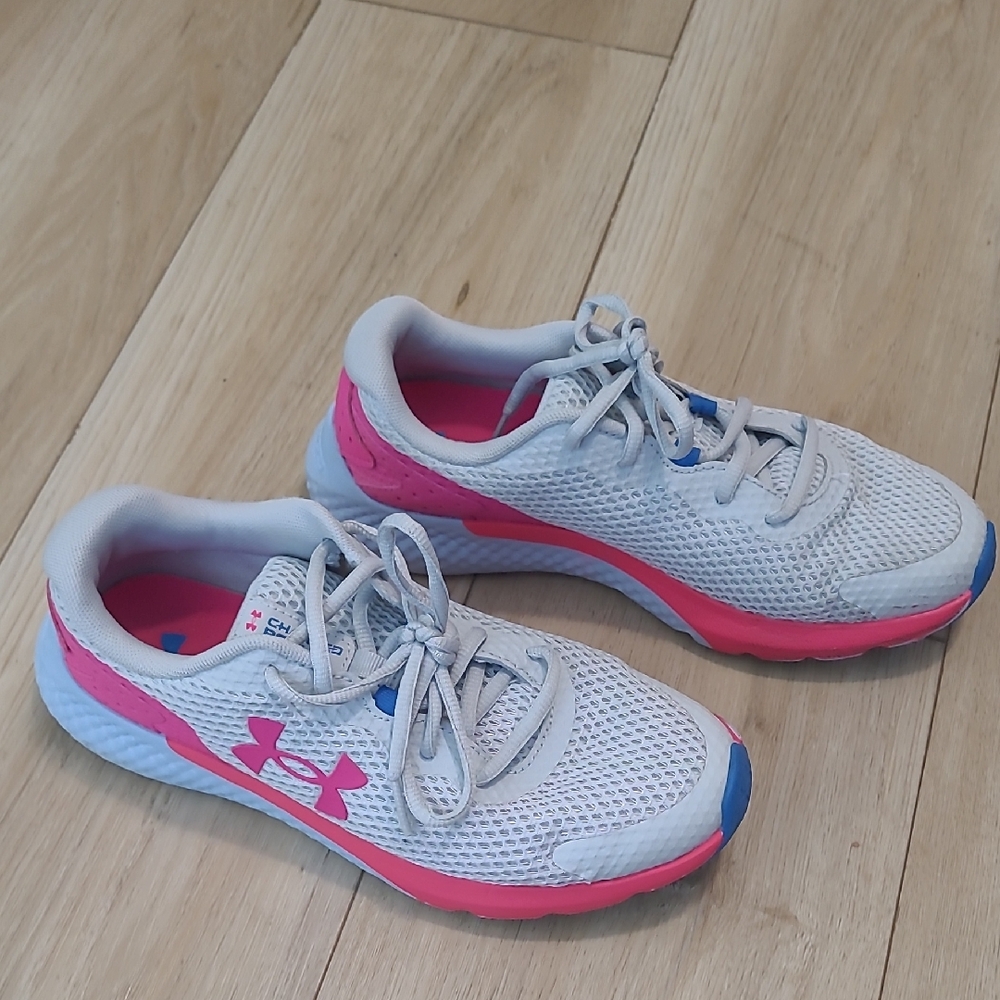 Under Armour Youth Pink and White Athletic Shoes Size  5y